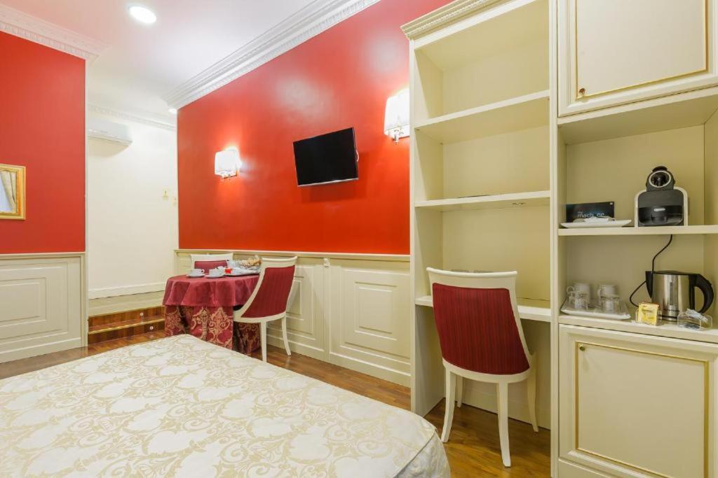 Dimora Frattina Hotel โรม ภายนอก รูปภาพ