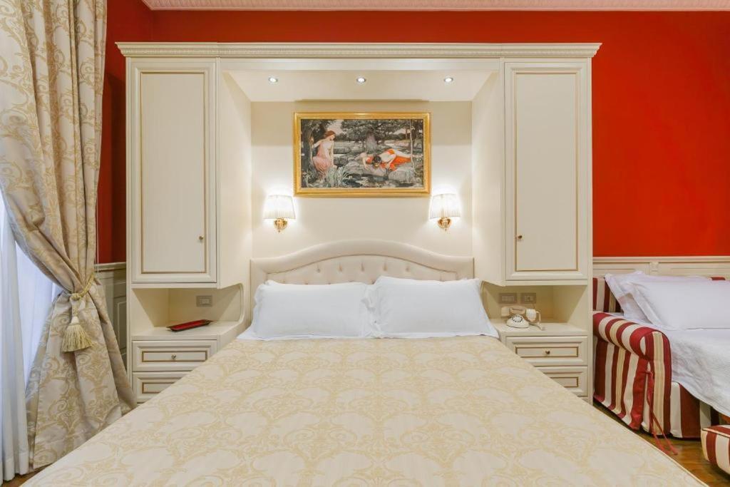 Dimora Frattina Hotel โรม ภายนอก รูปภาพ